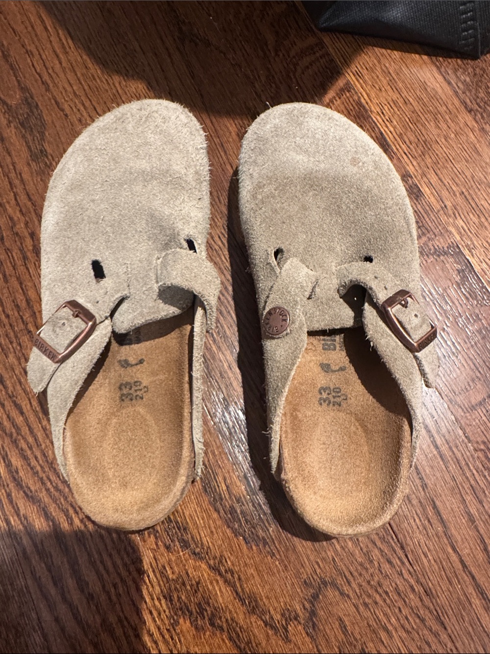 Birkenstock Kids Suede Clogs in Taupe